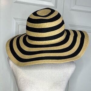 J. Crew Beige Black Striped Sun Hat Large Brim Floppy Beach Summer Paper Straw